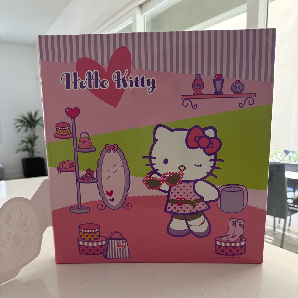 2007 Hello Kitty photo album - Picture 5 of 5
